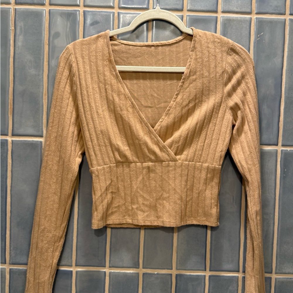 Source Unknown Tan Ribbed V-Neck Cropped Long Sleeve Top